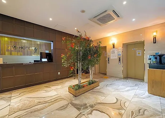 Otel Gangdong 2*